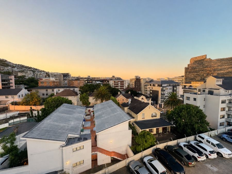 0 Bedroom Property for Sale in Sea Point Western Cape